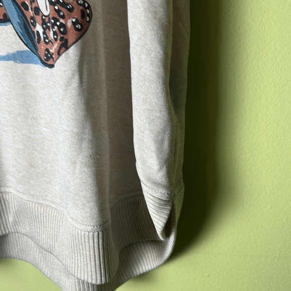 Love+Lace Graphic Design Women's Cream Top with Artistic Print - Picture 6 of 8